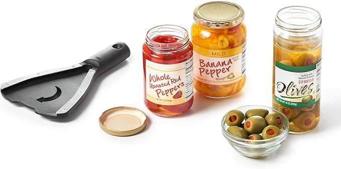 Base pad keeps jar in place